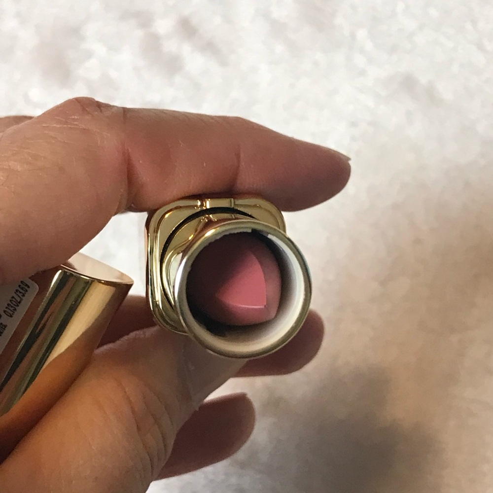 L'Oreal Colour Riche Lipstick 129 Montmartre Color New. - Picture 7 of 9